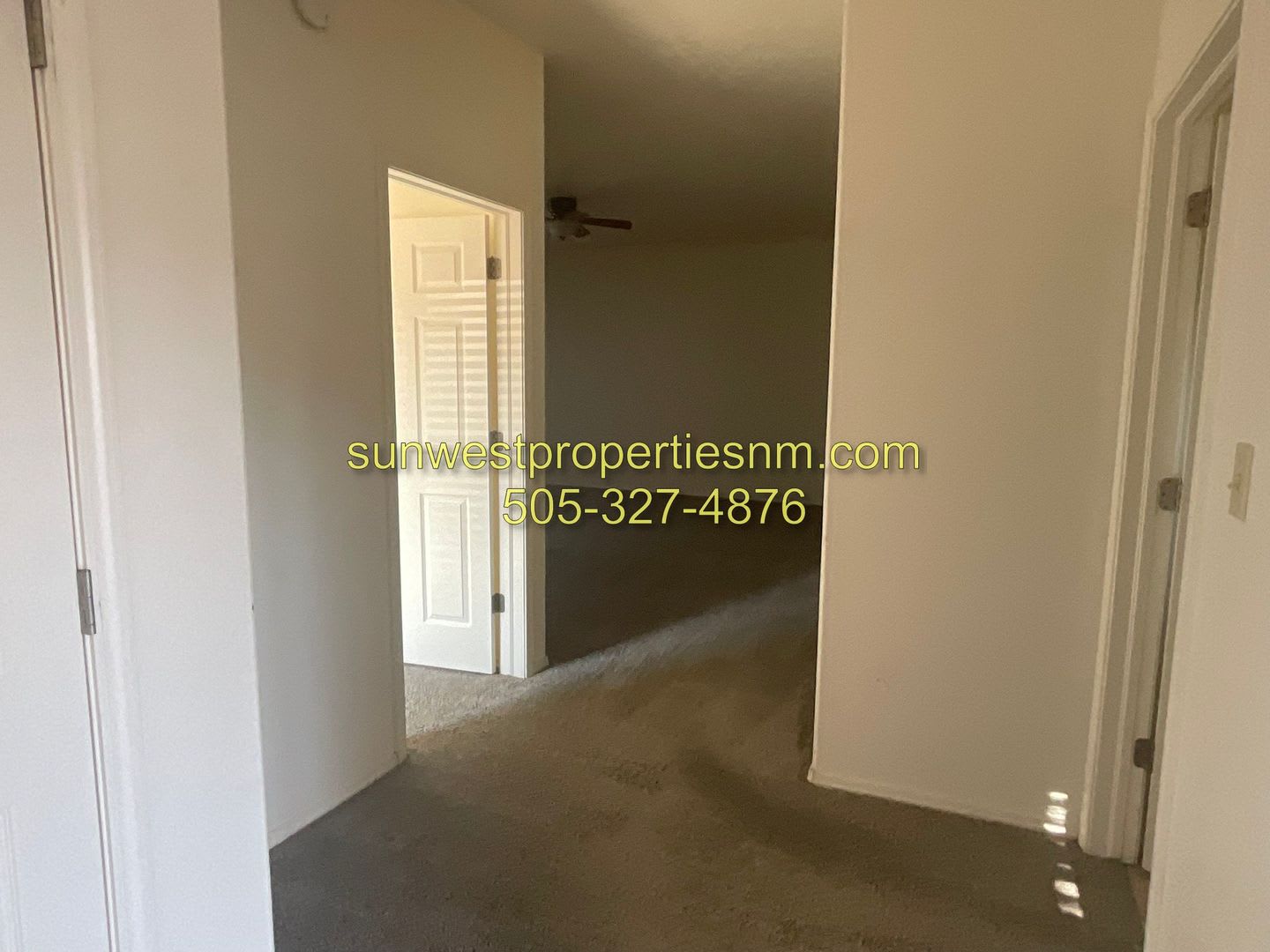 2 Bedroom 1 Bath 1 Car Garage Condo With Fenced Back Yard – photo 3