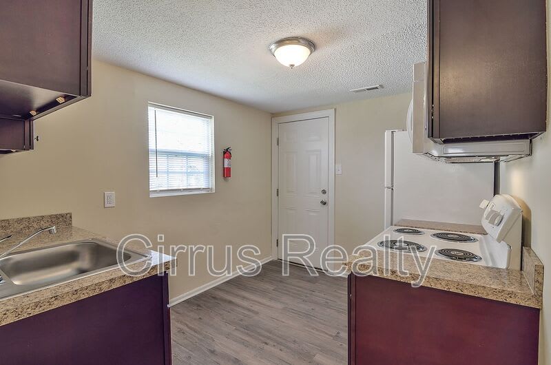753 28th Street – photo 5