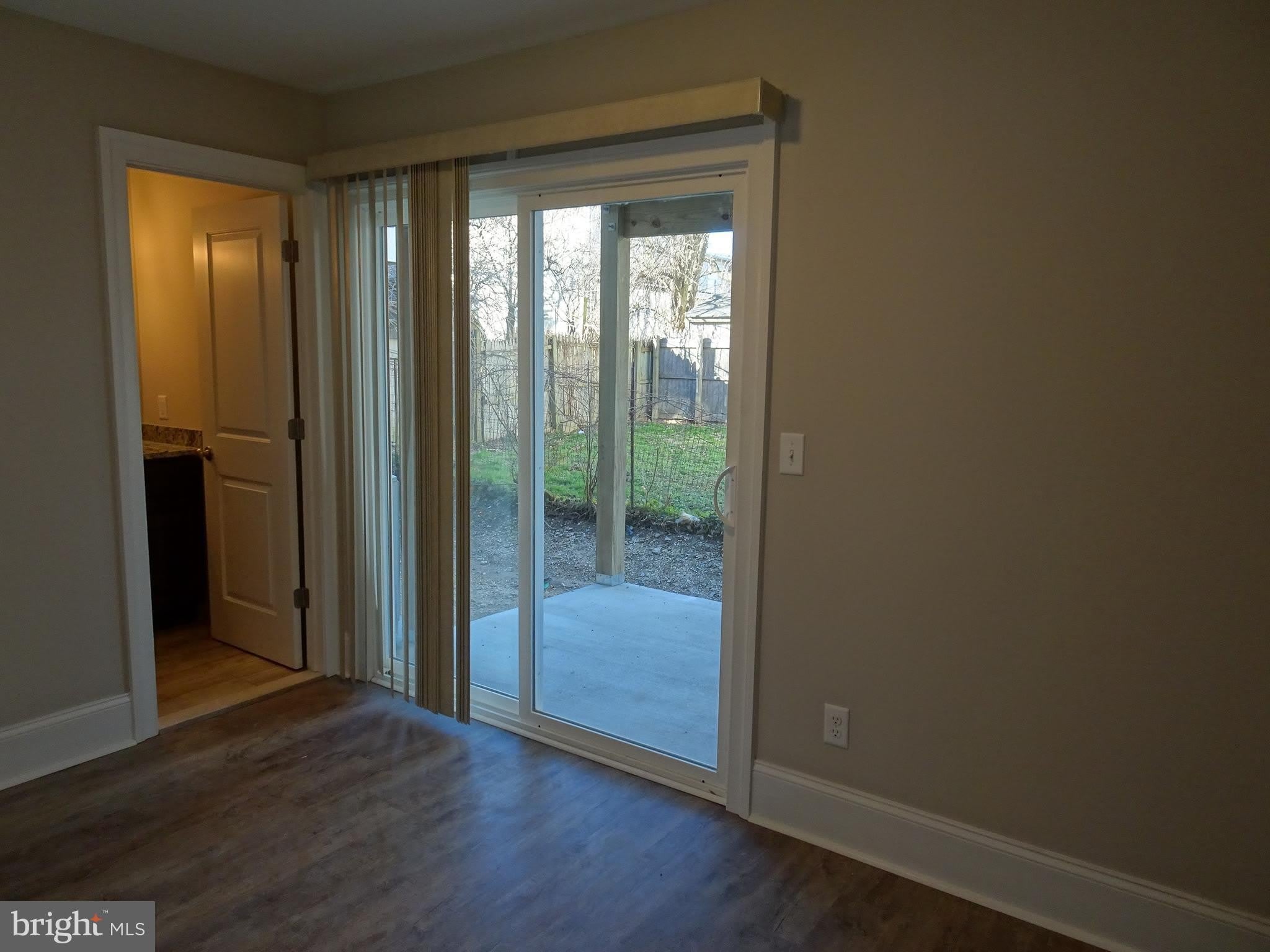 208 W 9Th Street – photo 3