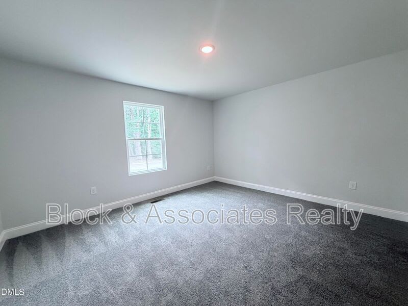 824 Roane St – photo 2