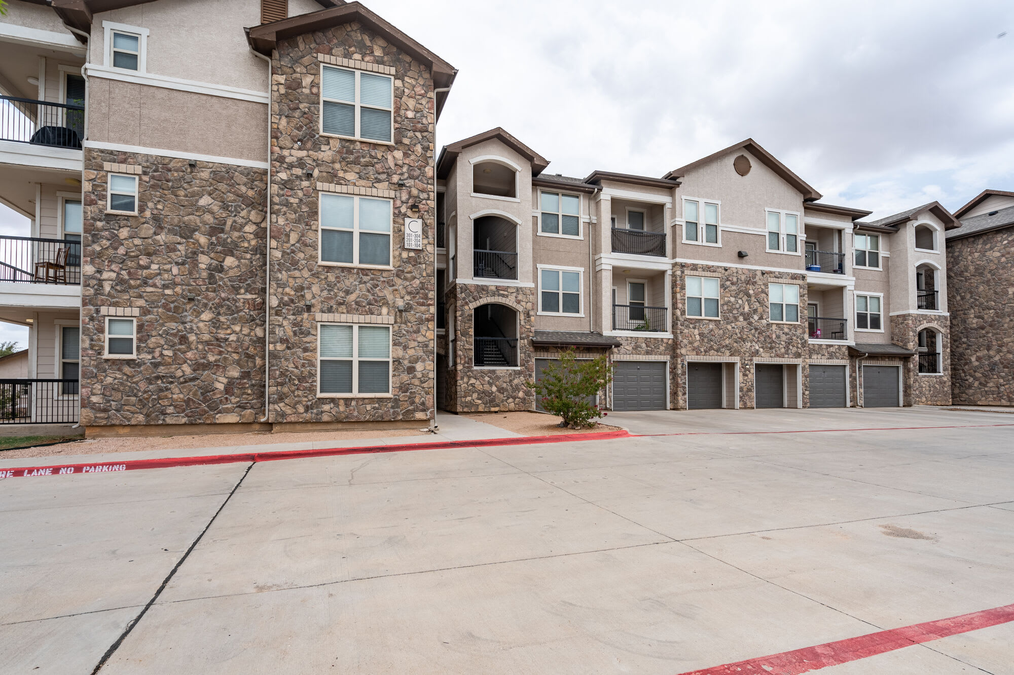 Tradewinds Apartments – photo 5
