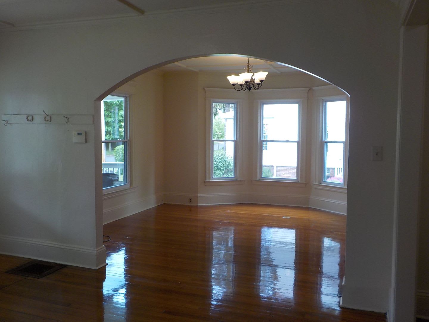515 Allen Street Available 6 1 27 Spacious Single Family Home With Private Back Yard – photo 4