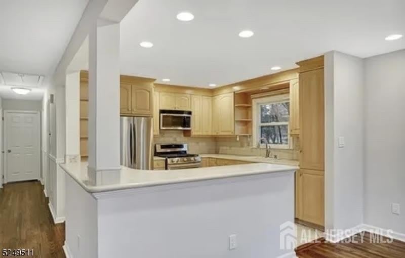 10 Cedar Street – photo 5