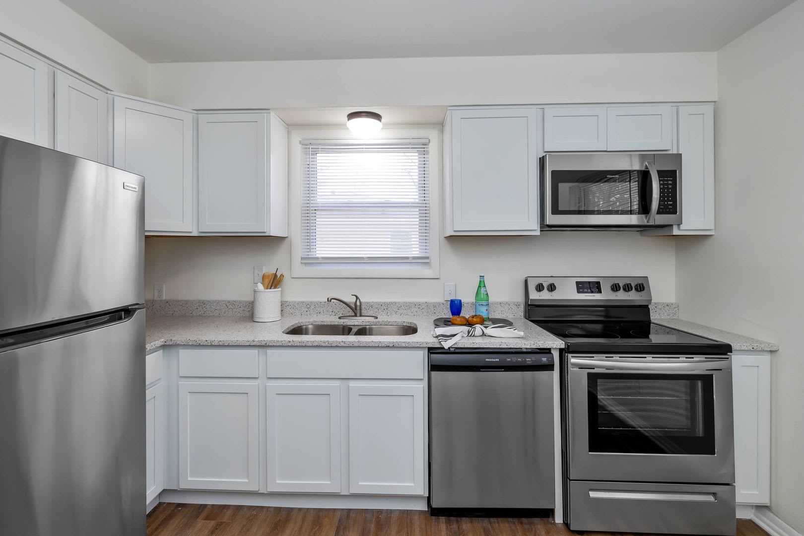 2213-2215 Fairfax Road – photo 5