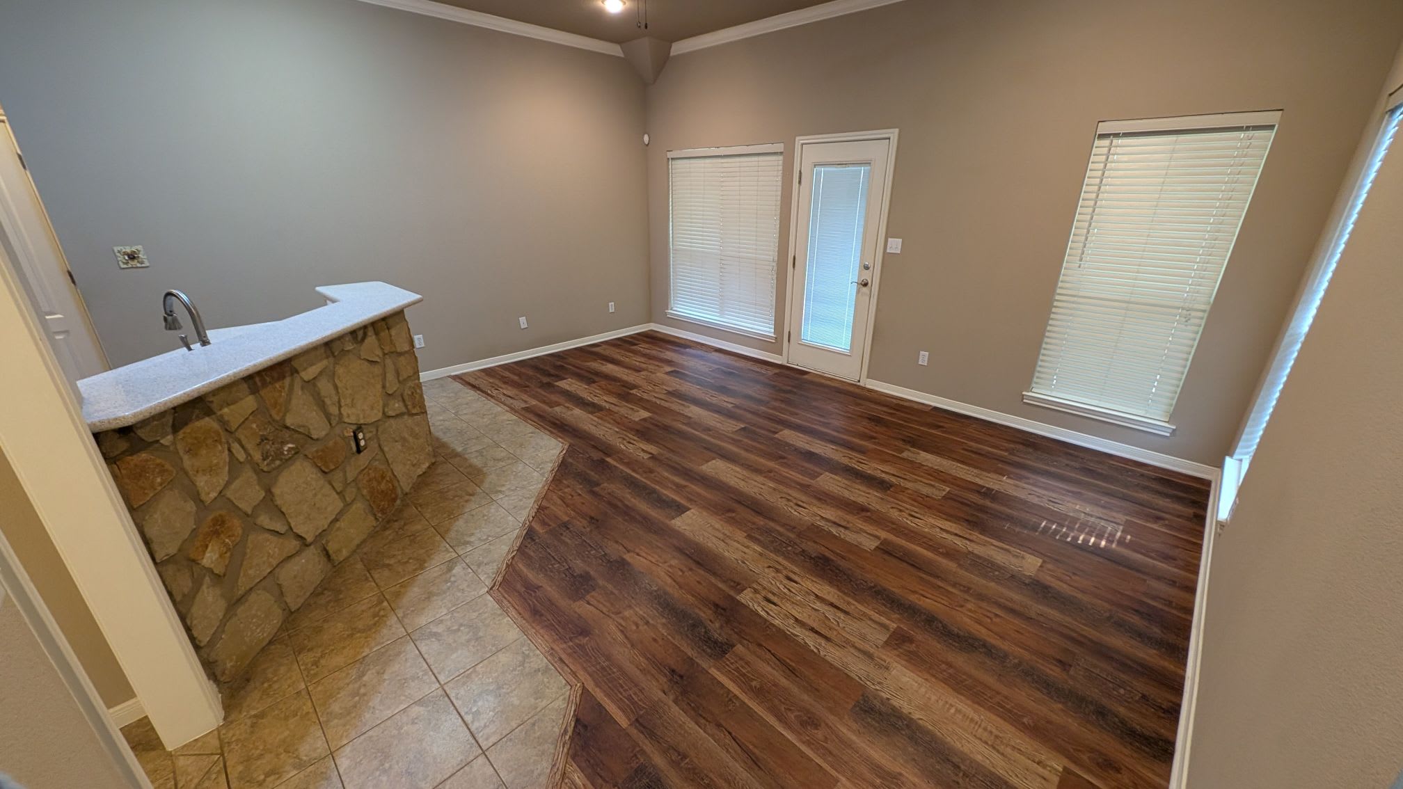 506 Marshall Dr – photo 4