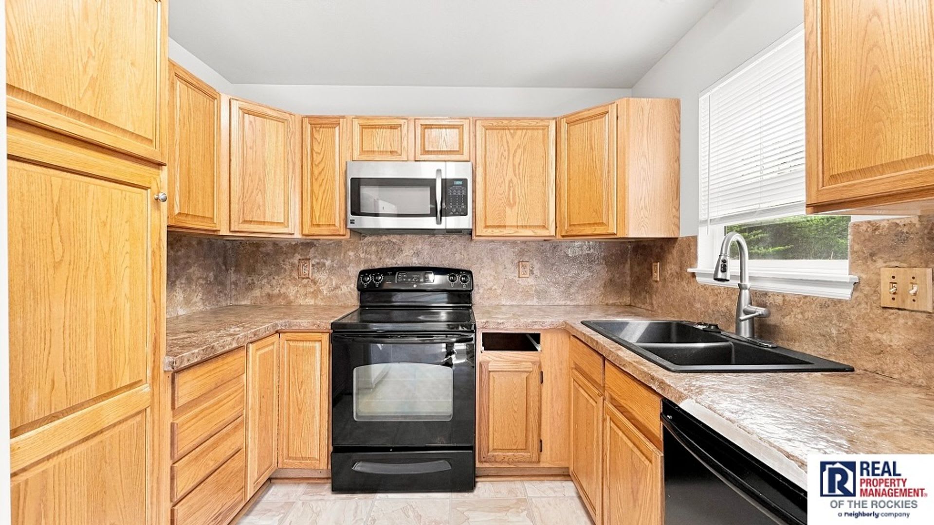 3 Beds 2 5 Baths In The Heart Of Loveland – photo 5
