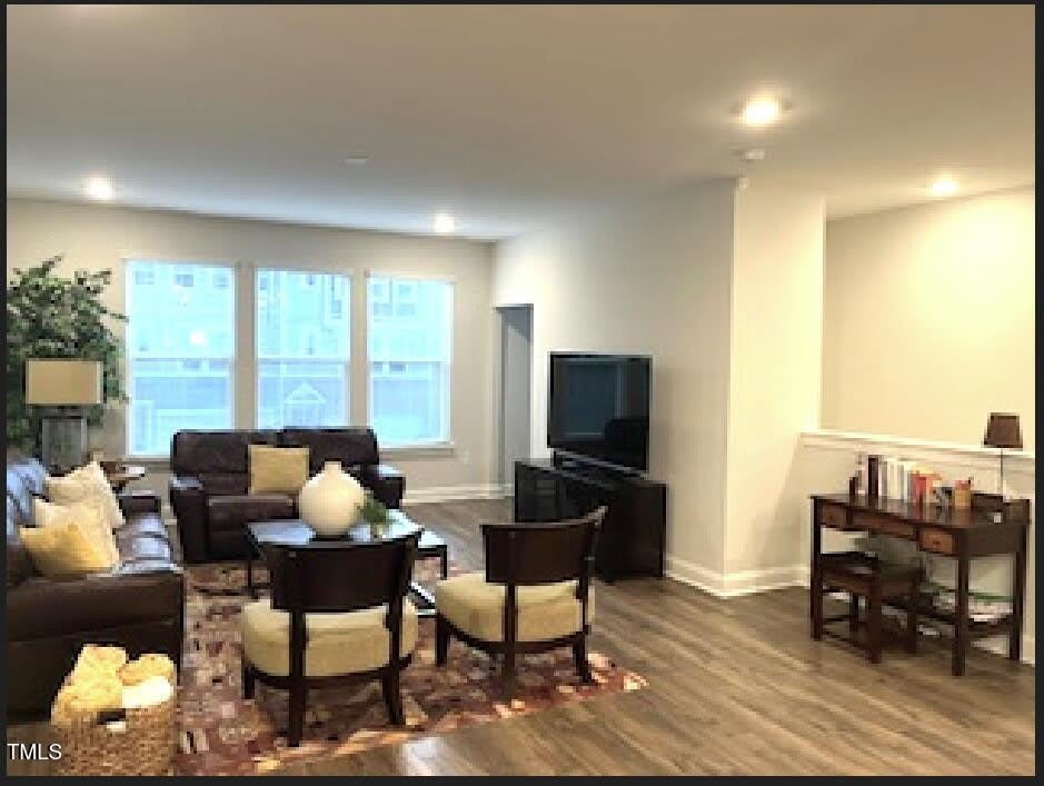 2887 Macintosh Woods Drive – photo 3