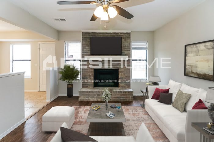 1513 Northeast 6th Street – photo 5