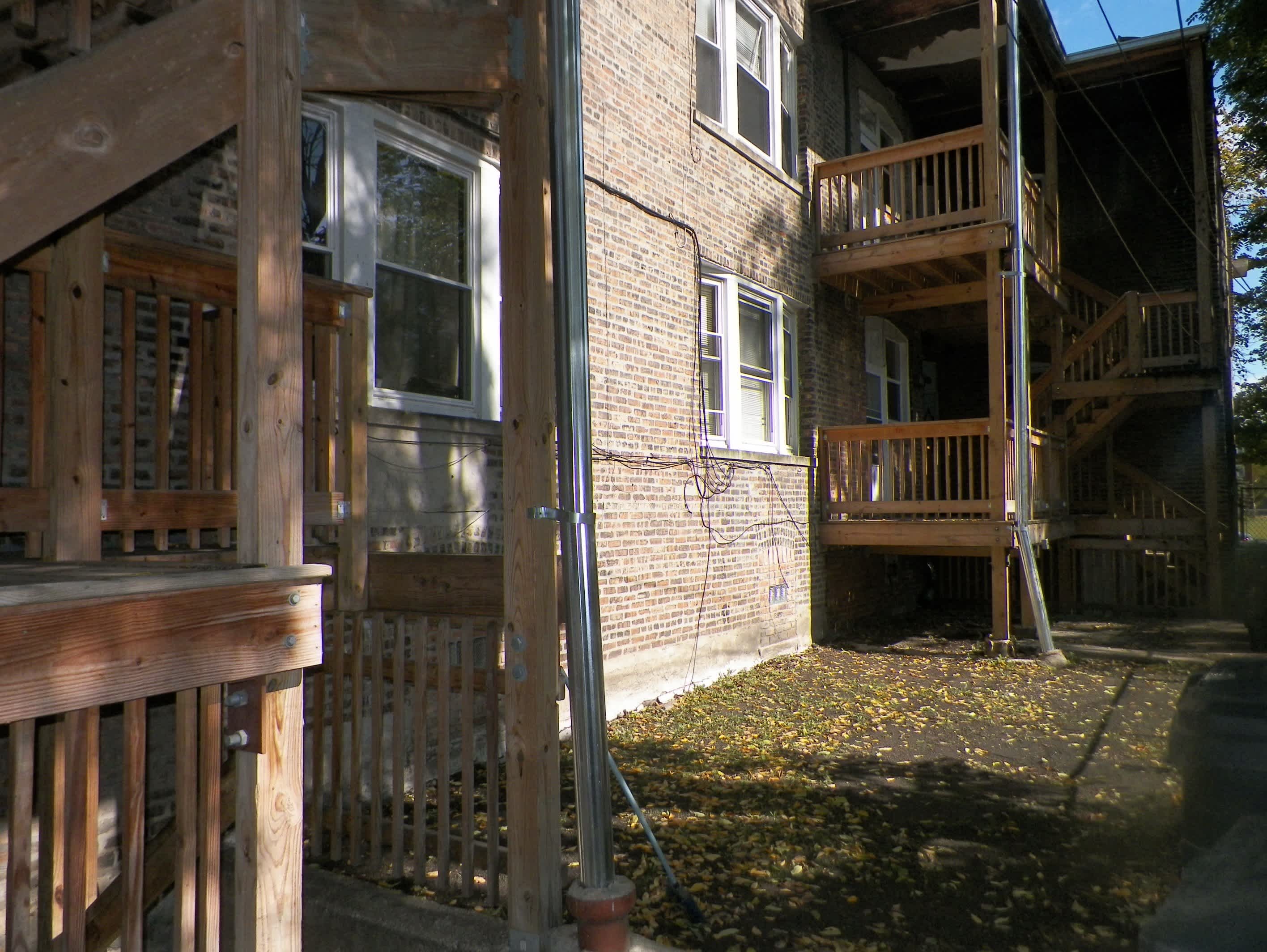 1145 W 70th StApt 2 – photo 3