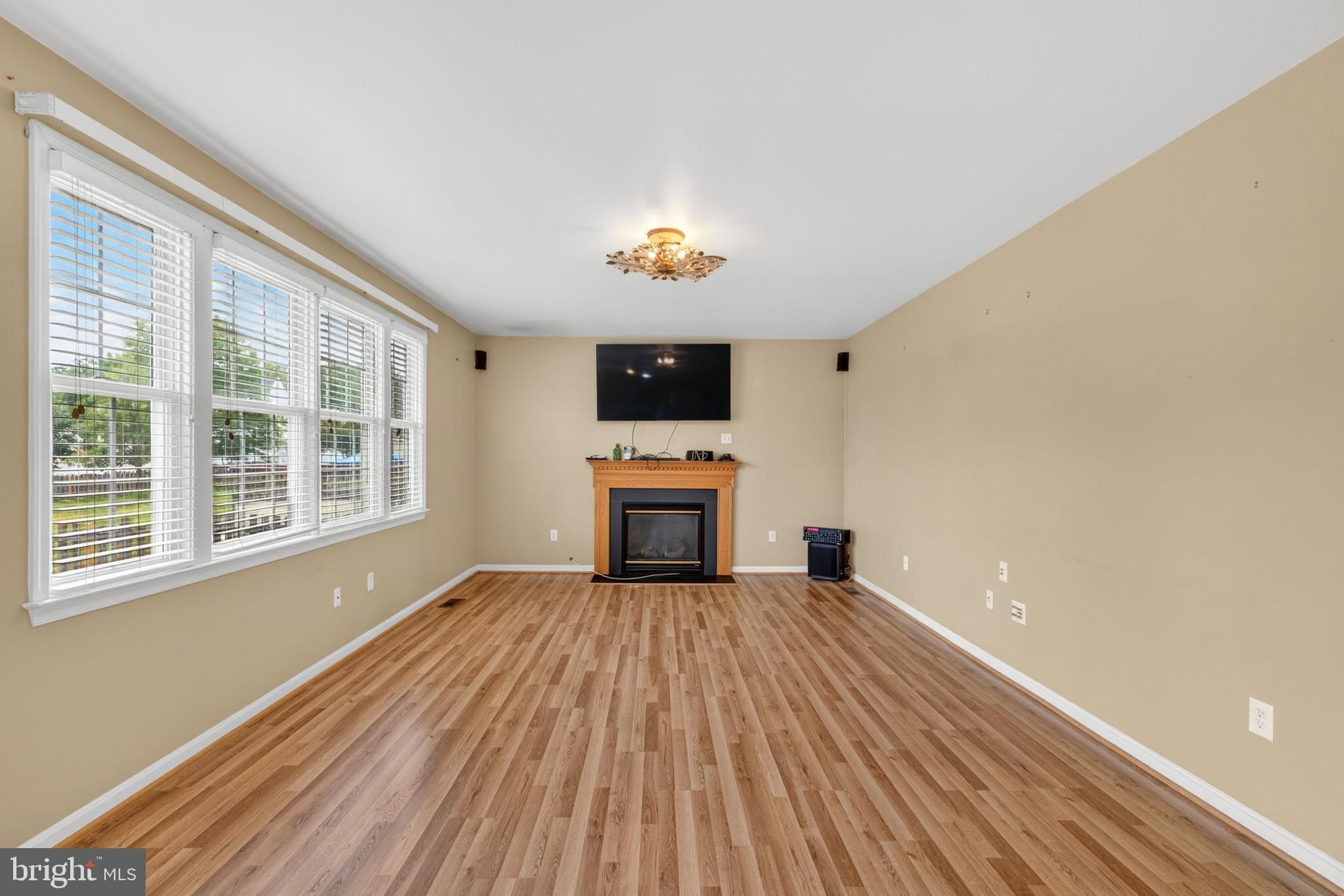 33 WILD ROSE Drive – photo 4