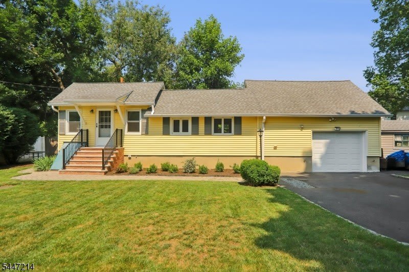 25 Alma Ave – photo 1
