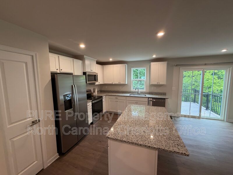 5945 Granbury Drive – photo 4