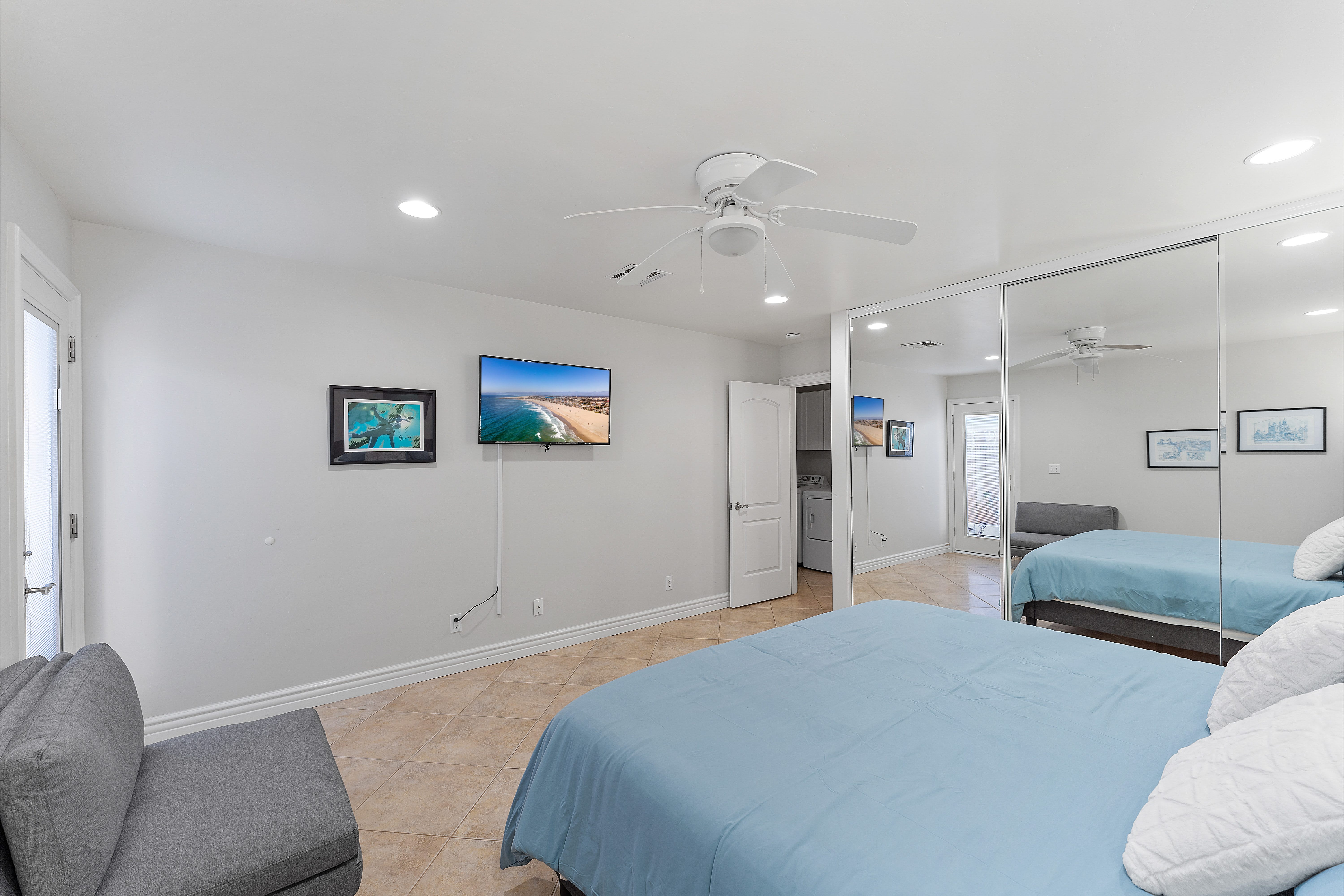 121 Los Angeles Ave – photo 3