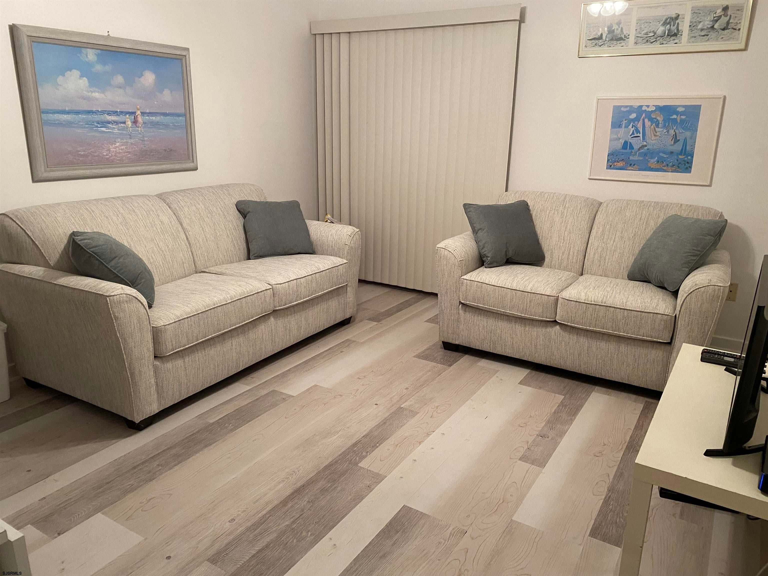 9401 Pacific Ave – photo 2