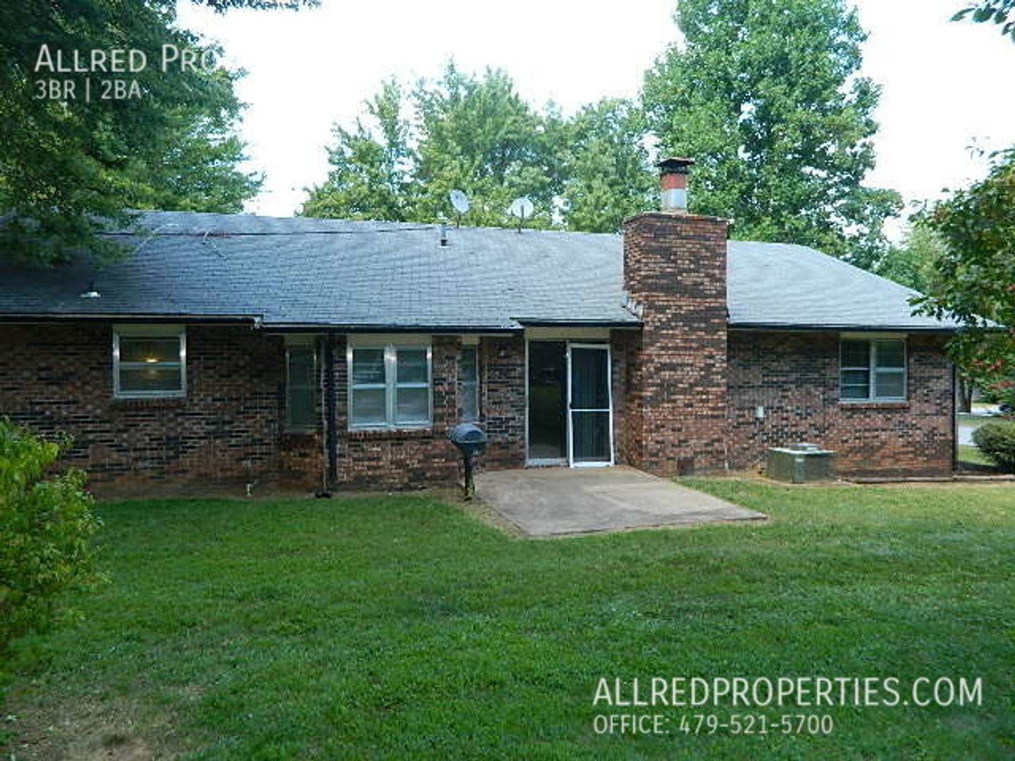 WORK IN PROGRESS: Spacious 3 Bedroom Home in Prime East Fayetteville Location! – photo 4