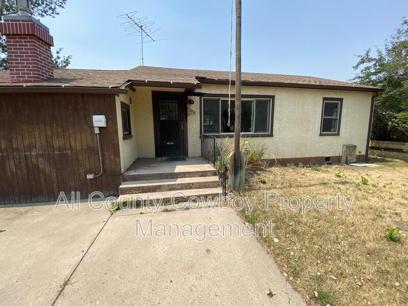 1020 S. 11th St. – photo 2
