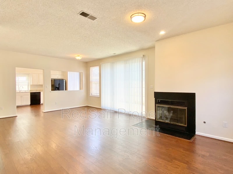 129 Watson Dr – photo 4