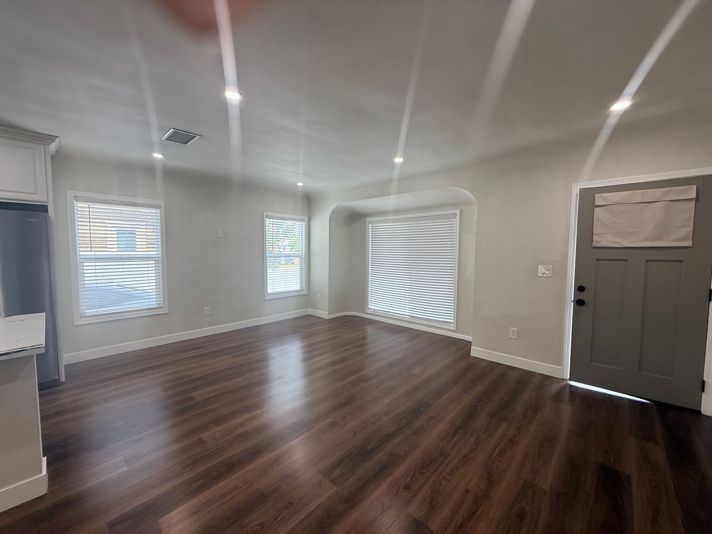3 bedroom home in a great neighborhood in Riverside – photo 3