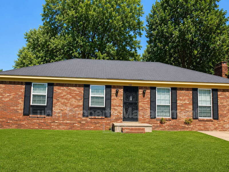 3258 Keystone Ave – photo 1