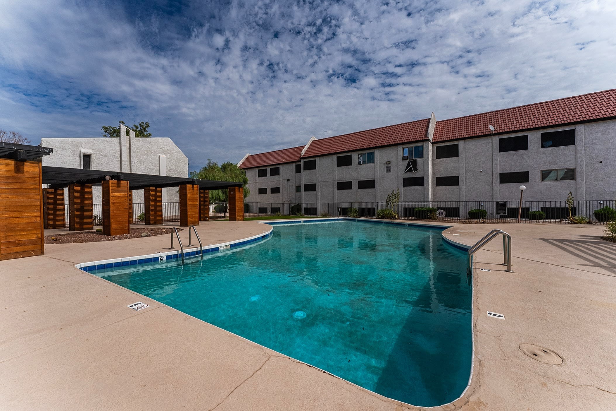 MadEry Apartments – photo 4