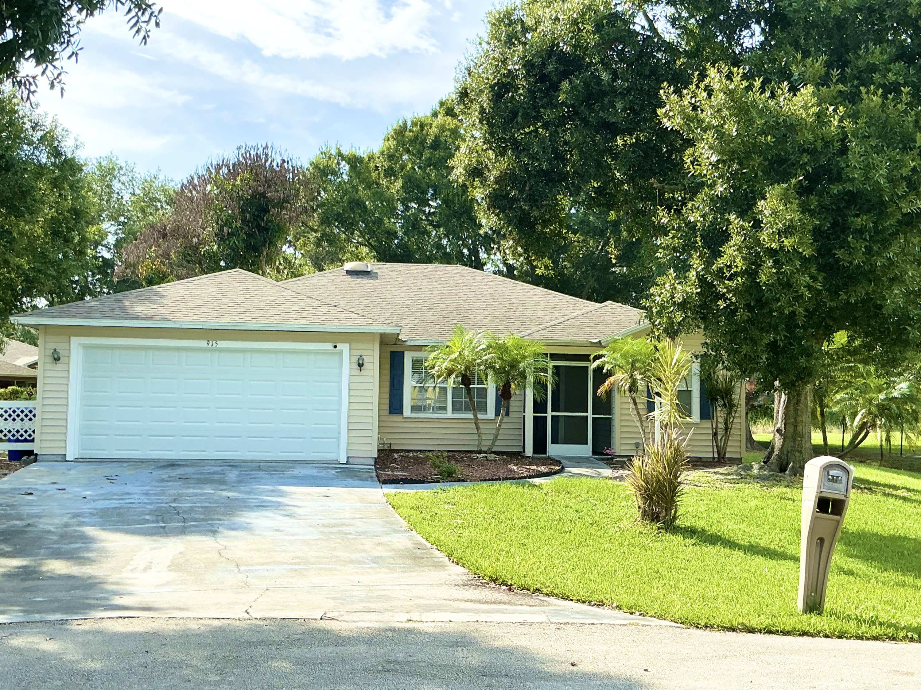 915 11th Terrace – photo 1