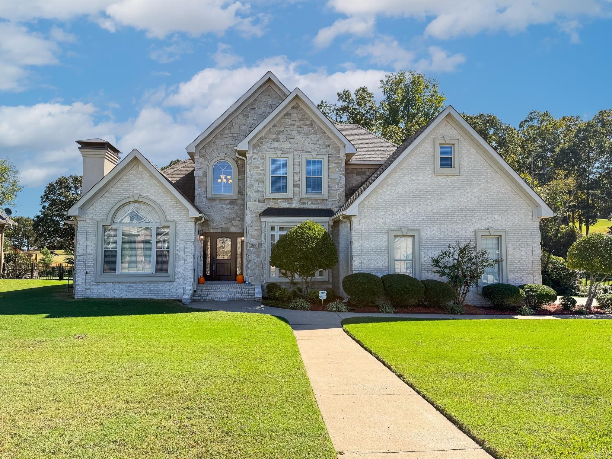20 Wellington Place – photo 1