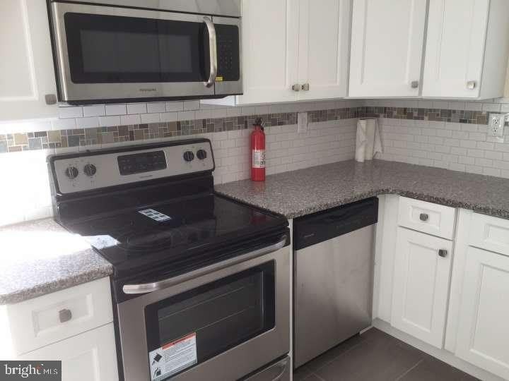 208 HADDON Road – photo 3