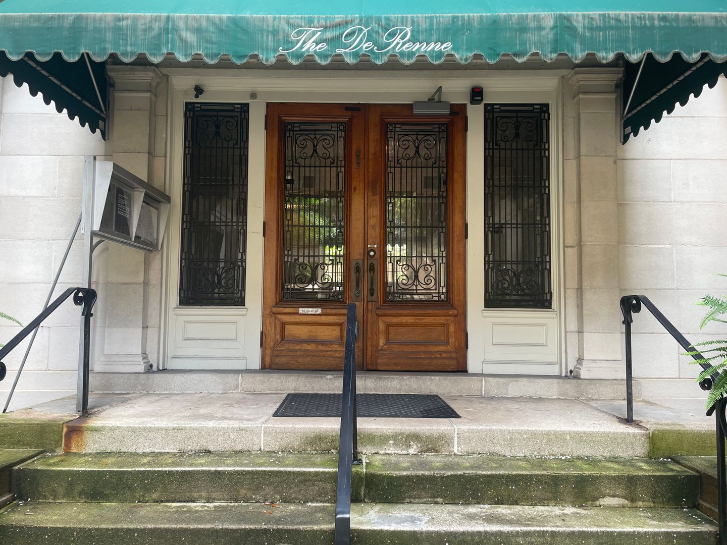 Long Term Rental in the Heart of Downtown! – photo 4