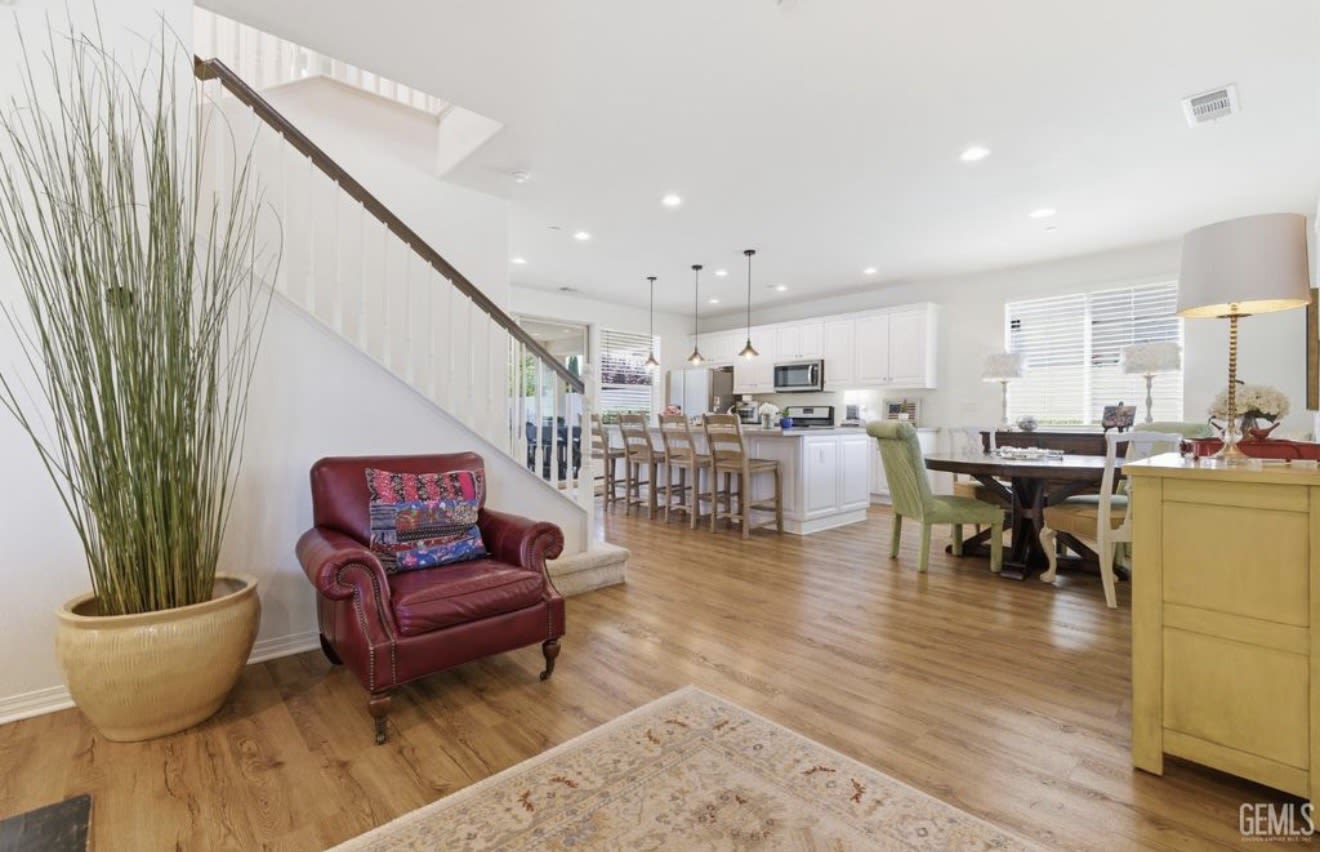 3712 Windermere St – photo 4