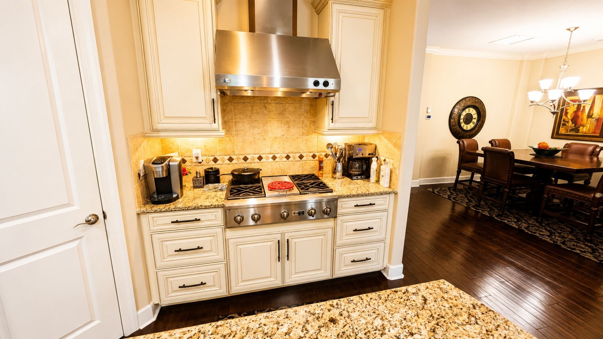 3-bedroom, 2-bath vacation home, tastefully decorated in the Esplanade at Siesta Key – photo 4
