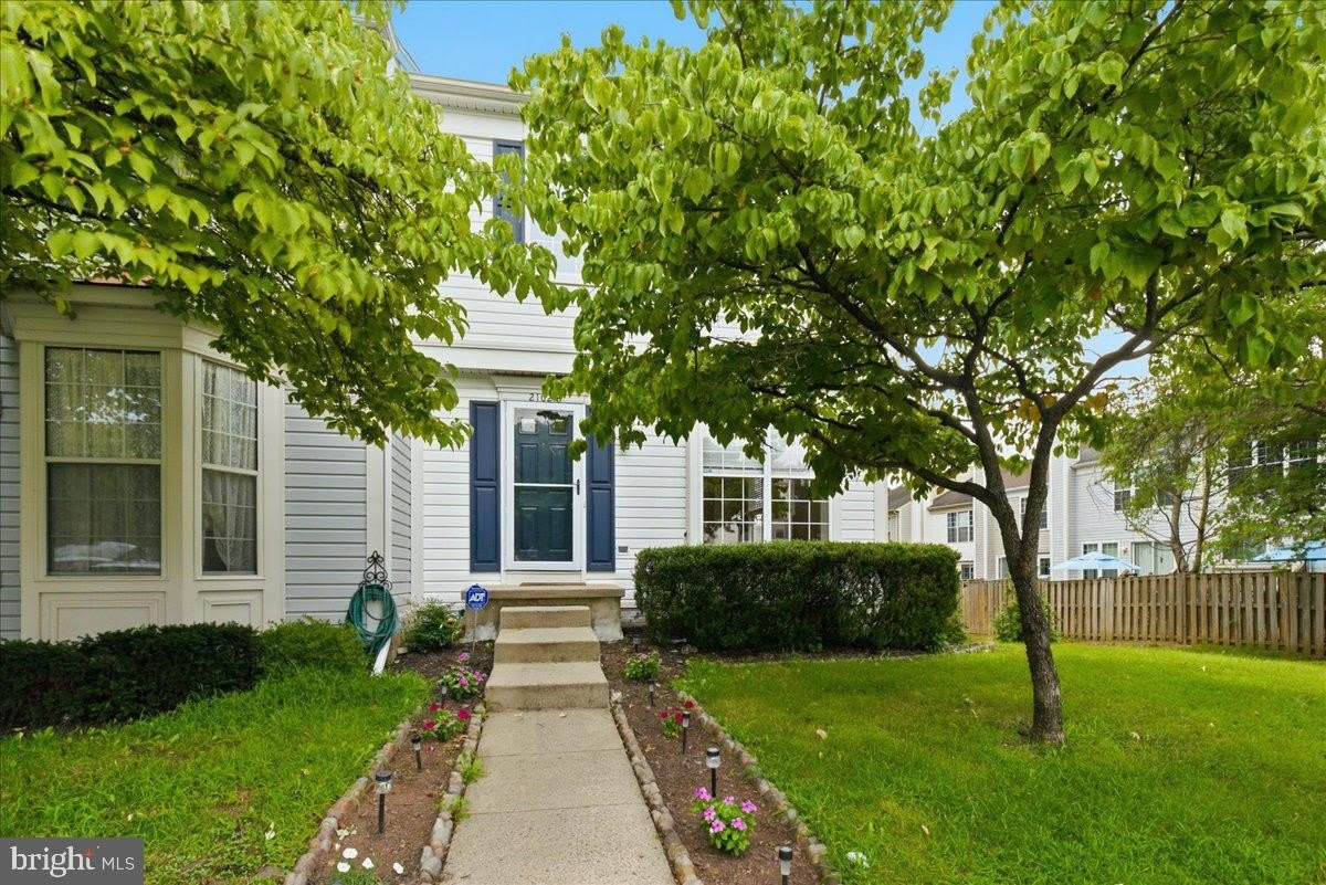 21028 Coach House Square – photo 2