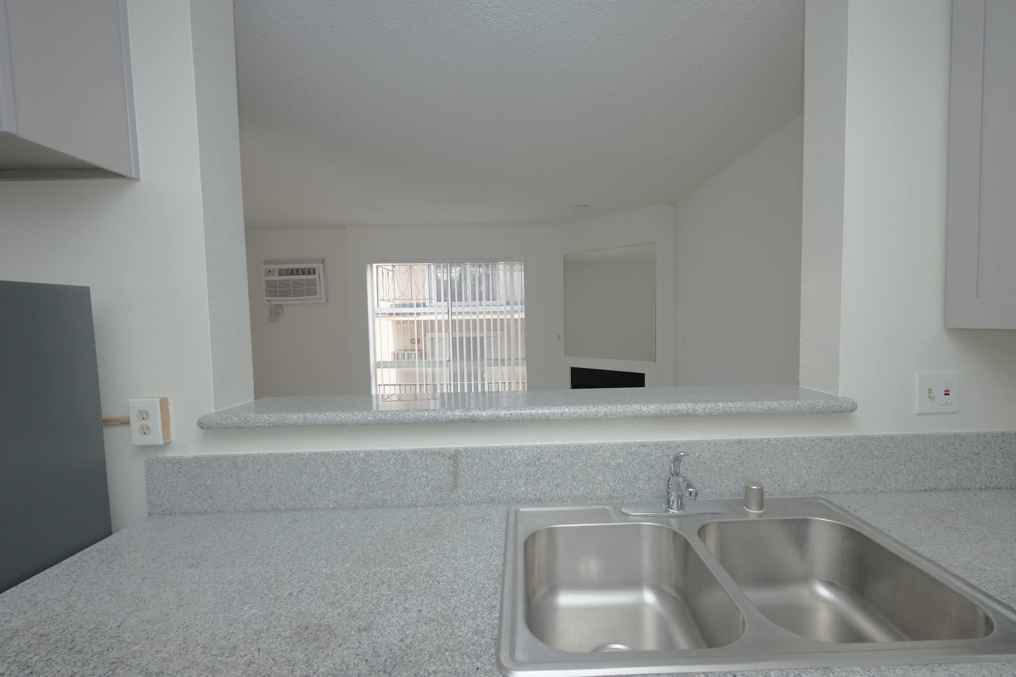 1632 N. Formosa Ave. – photo 3