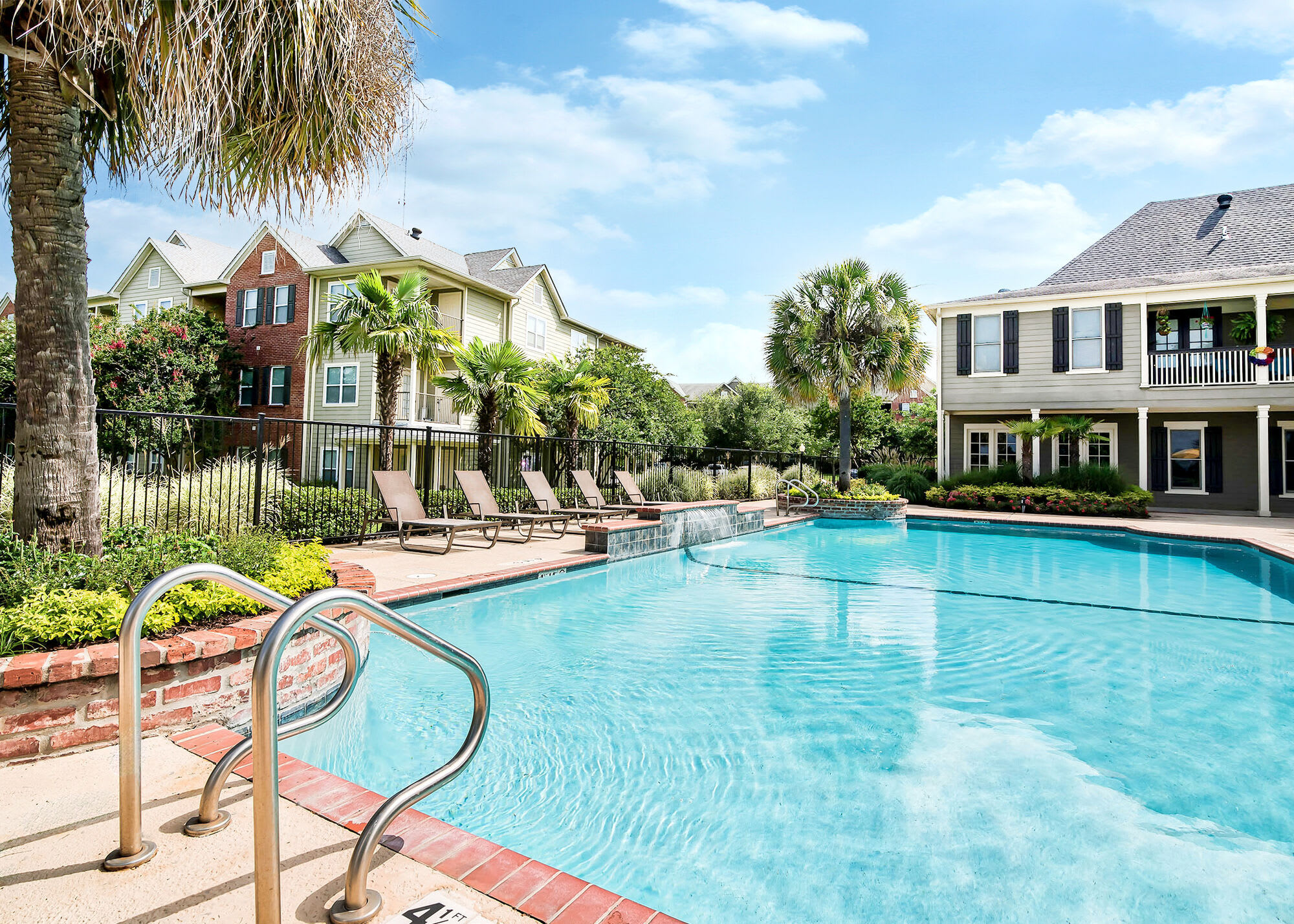 Cypress Lake Apartments – photo 5