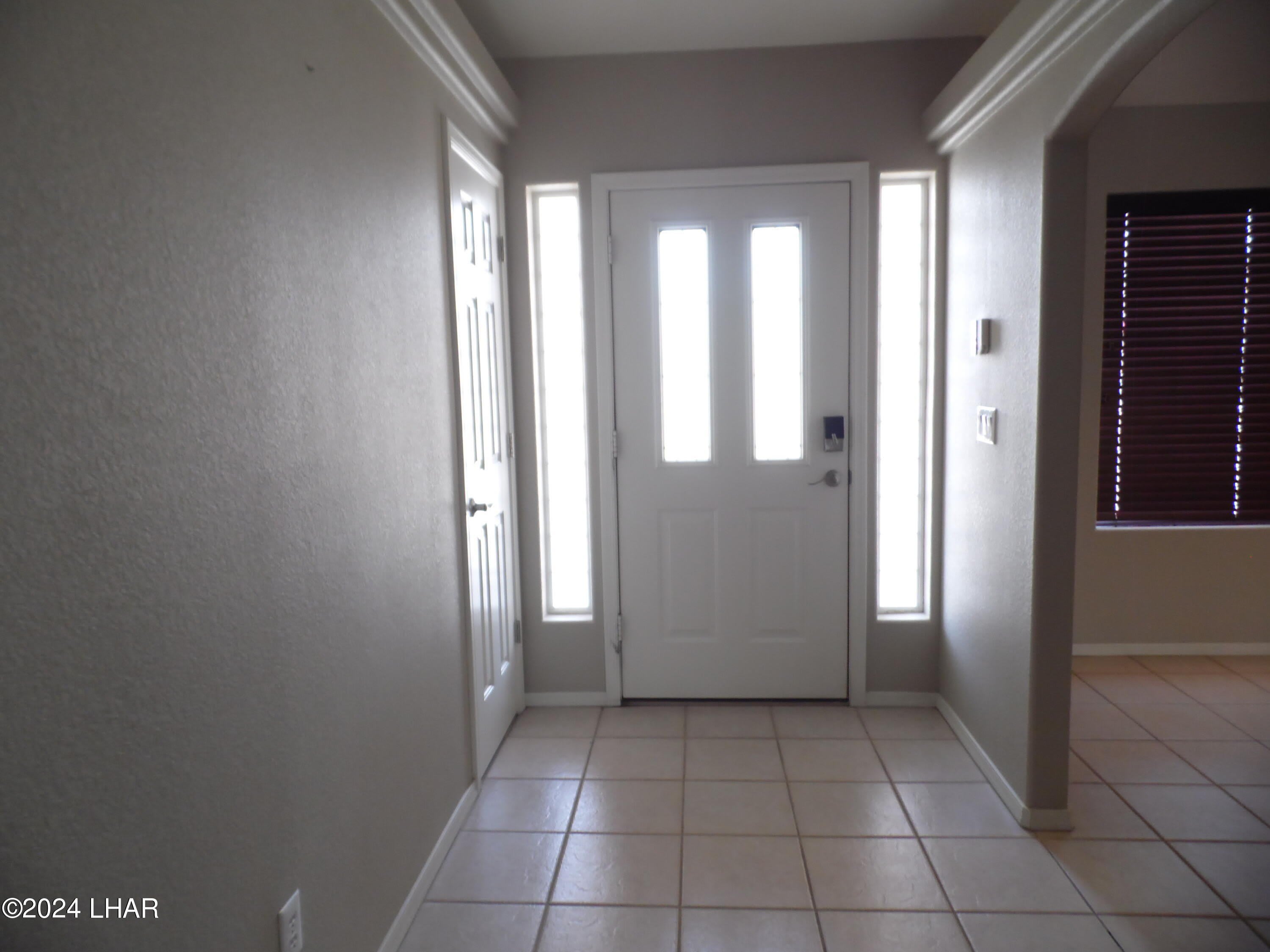 3490 Overland Dr – photo 2