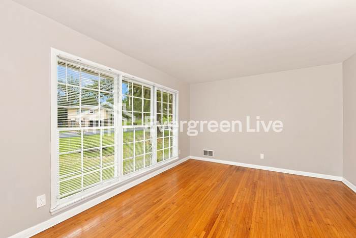 1021 Hagwood Road – photo 2