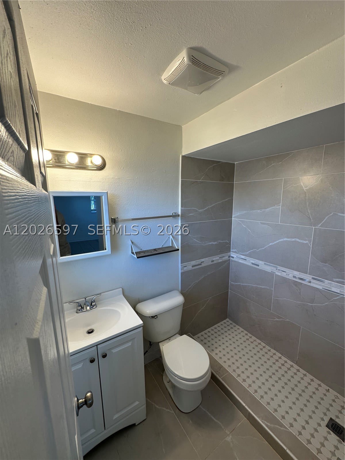 318 Tarpon Dr – photo 3