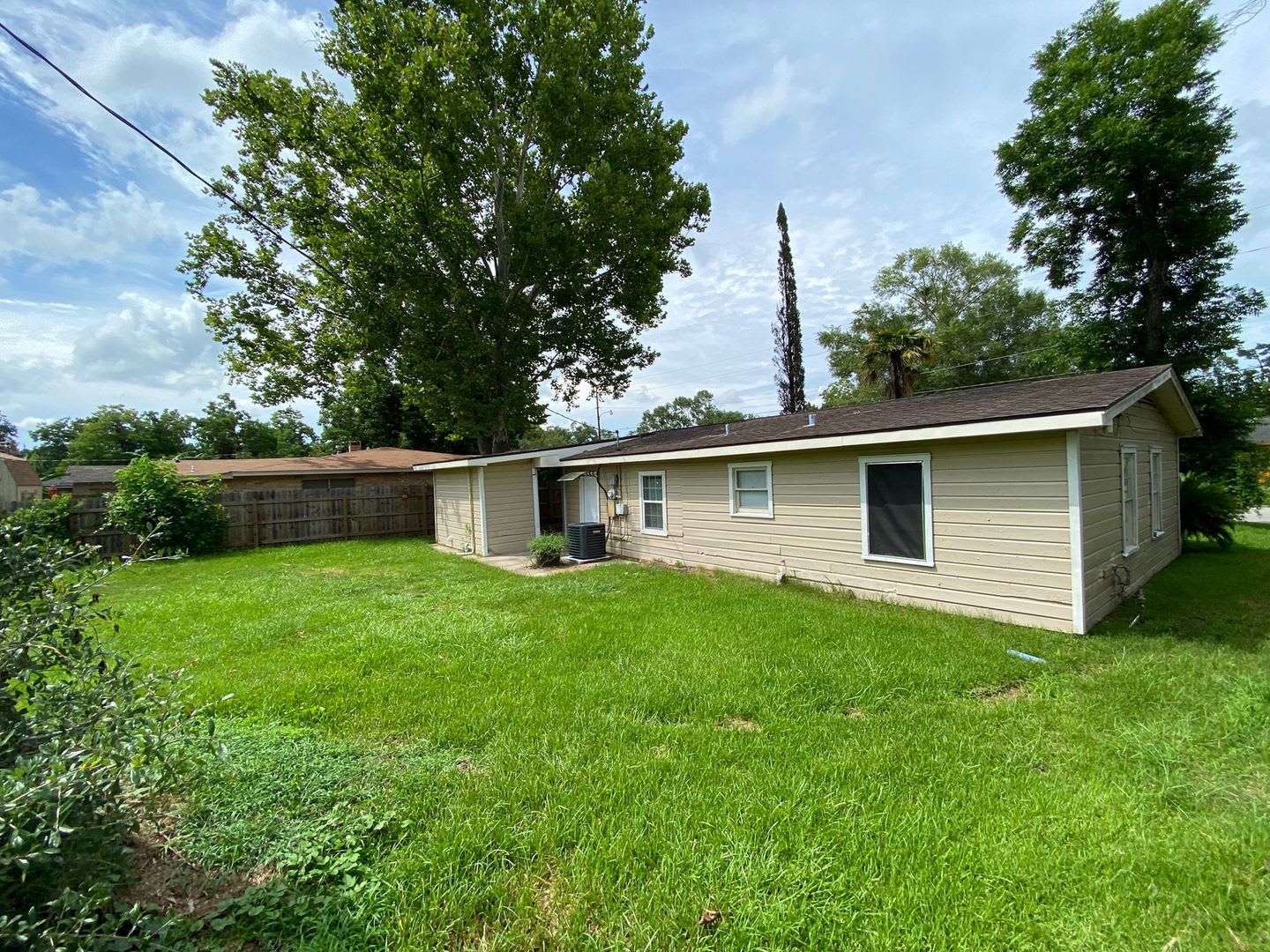 403 Bluebonnet ORANGE, TX 77630 – photo 1