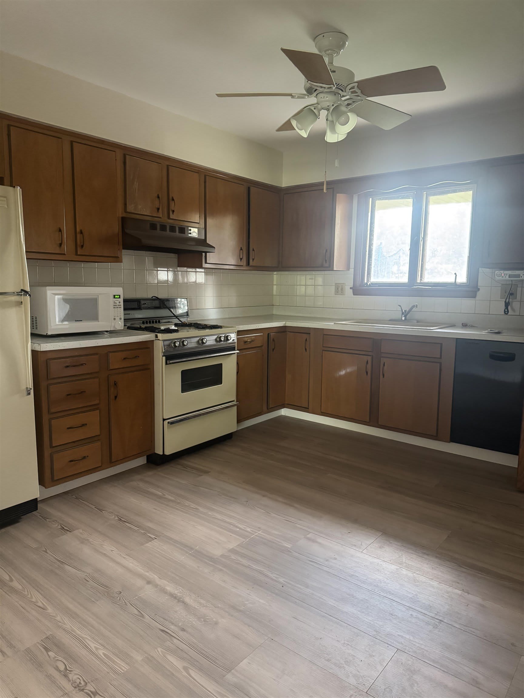 5213 Village Court – photo 4
