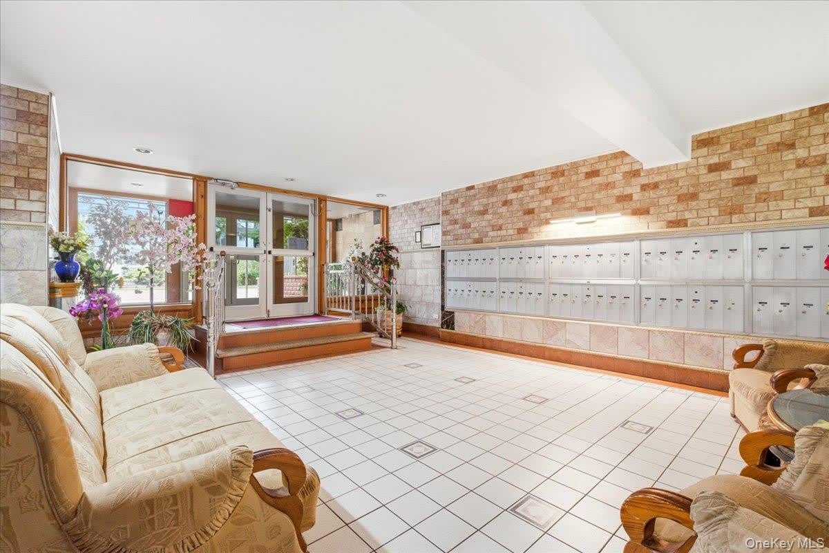 82-40 Austin Street – photo 4
