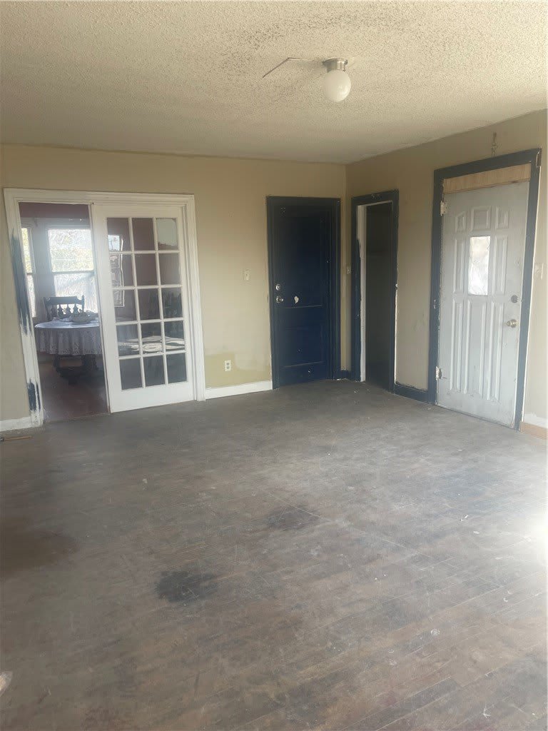 602 E 4th St – photo 3