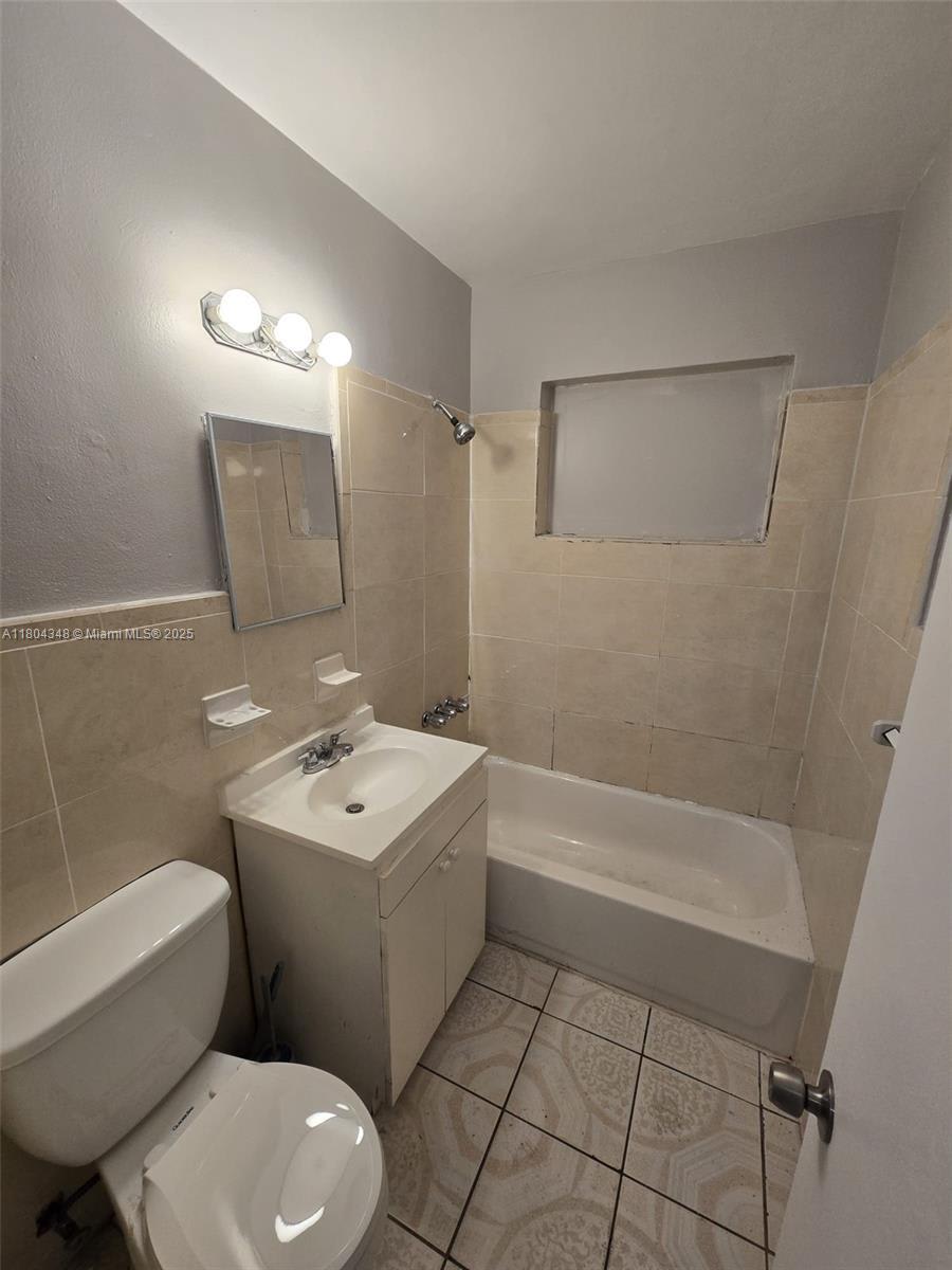 480 NE 136th St – photo 3