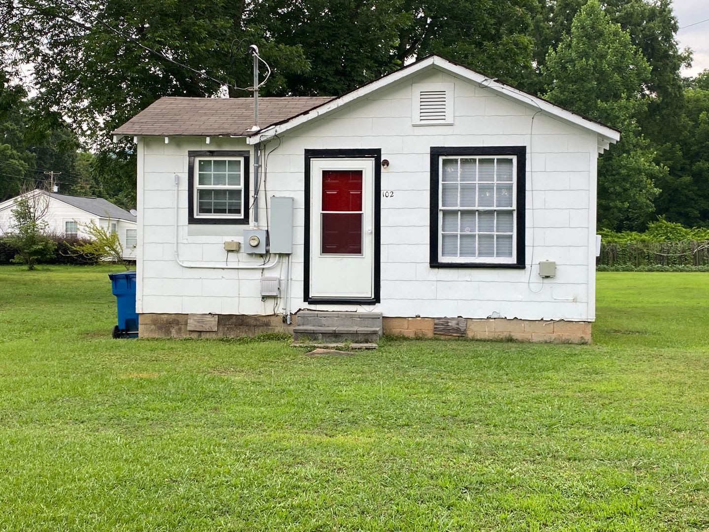 102 Thomas Ave SE, Jacksonville, AL – photo 1