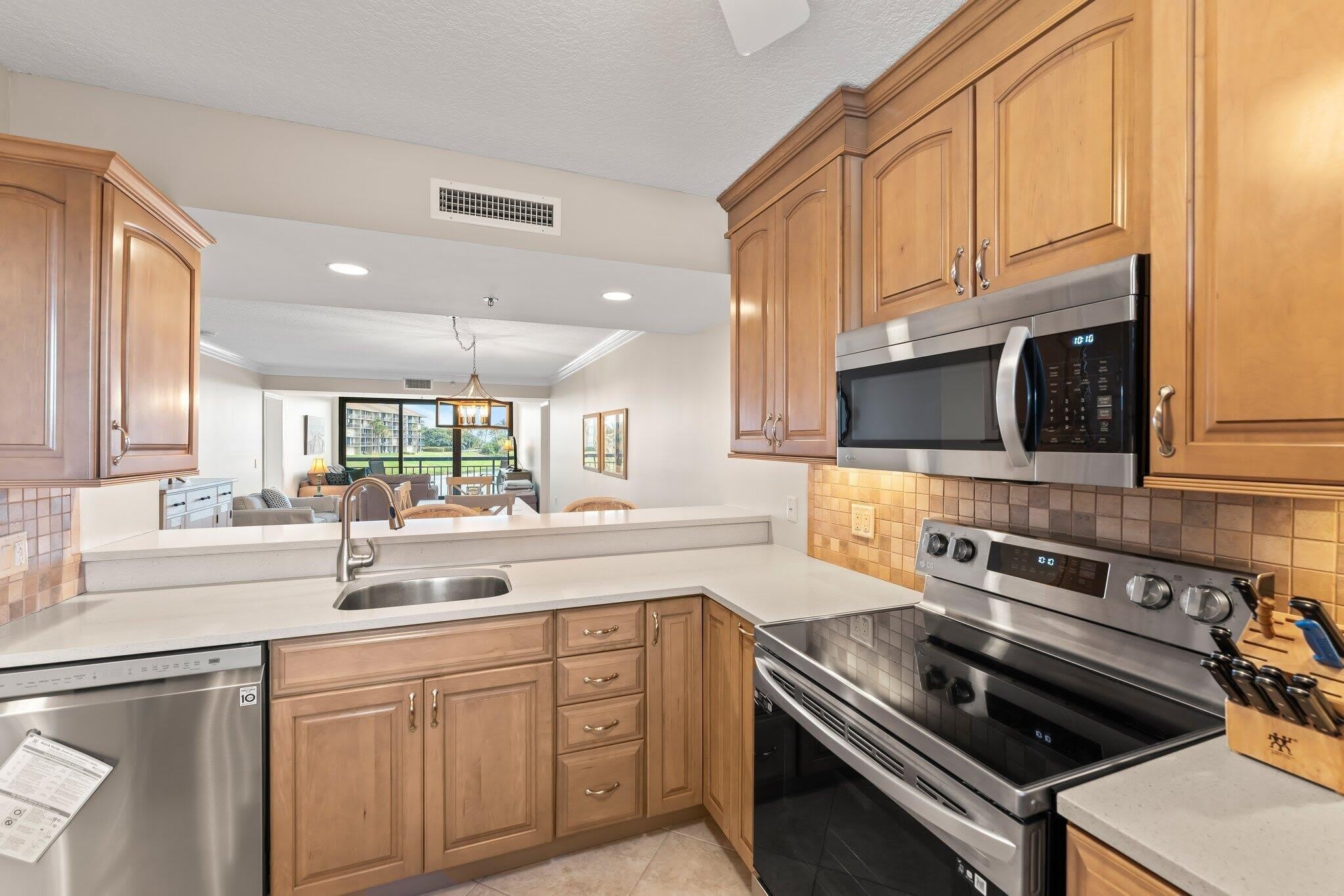 601 S Seas Drive – photo 2