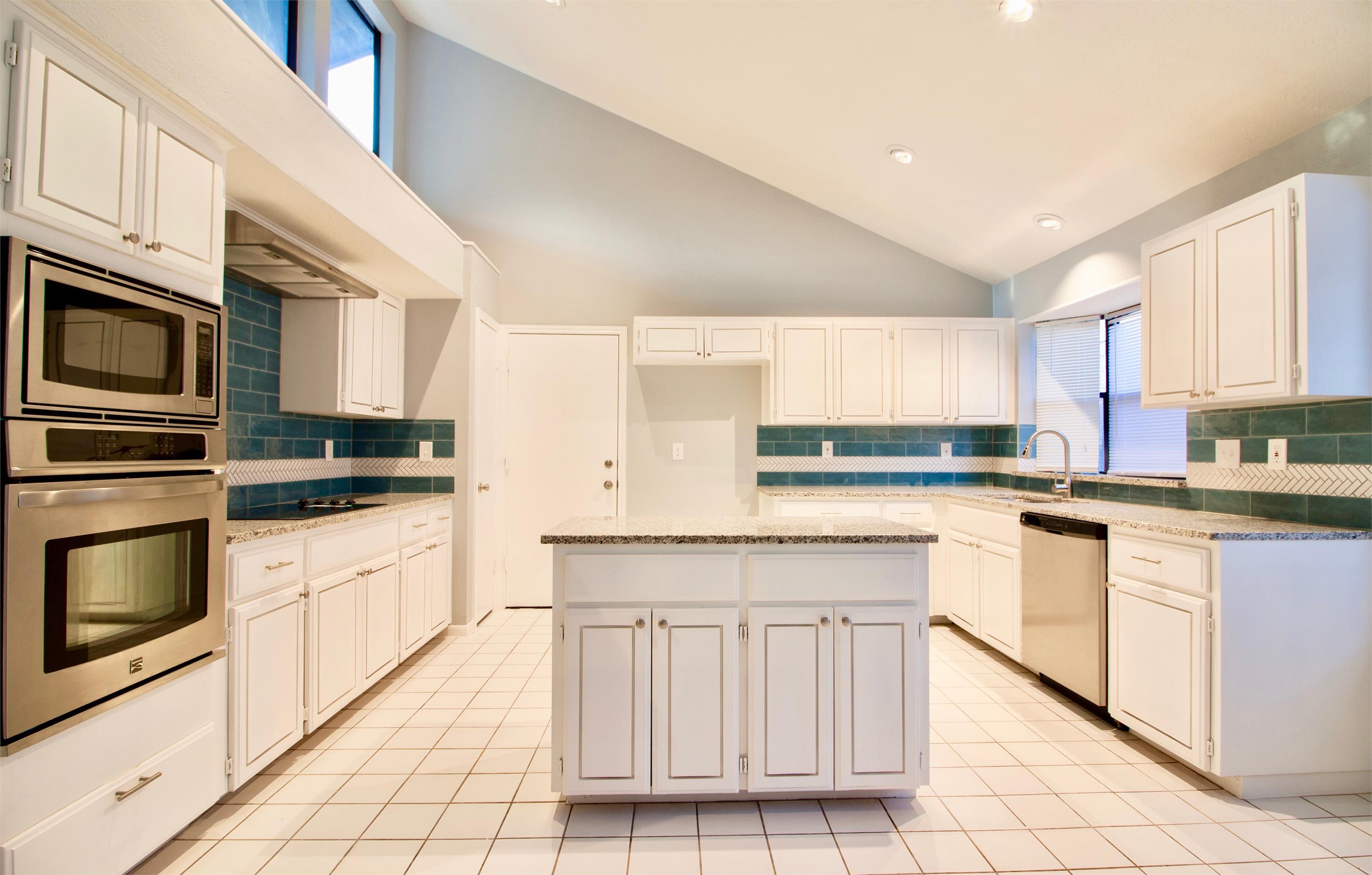 1806 Encino Bend – photo 3