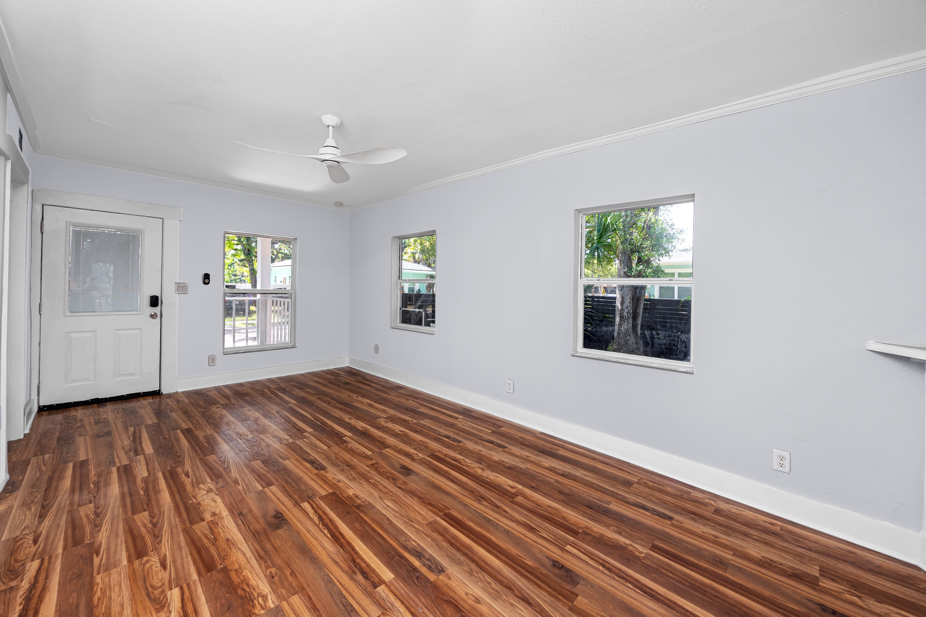 1763 Preston Street South – photo 2