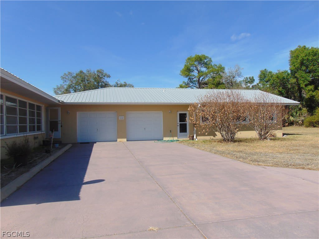 1092 Riverbend Drive – photo 4