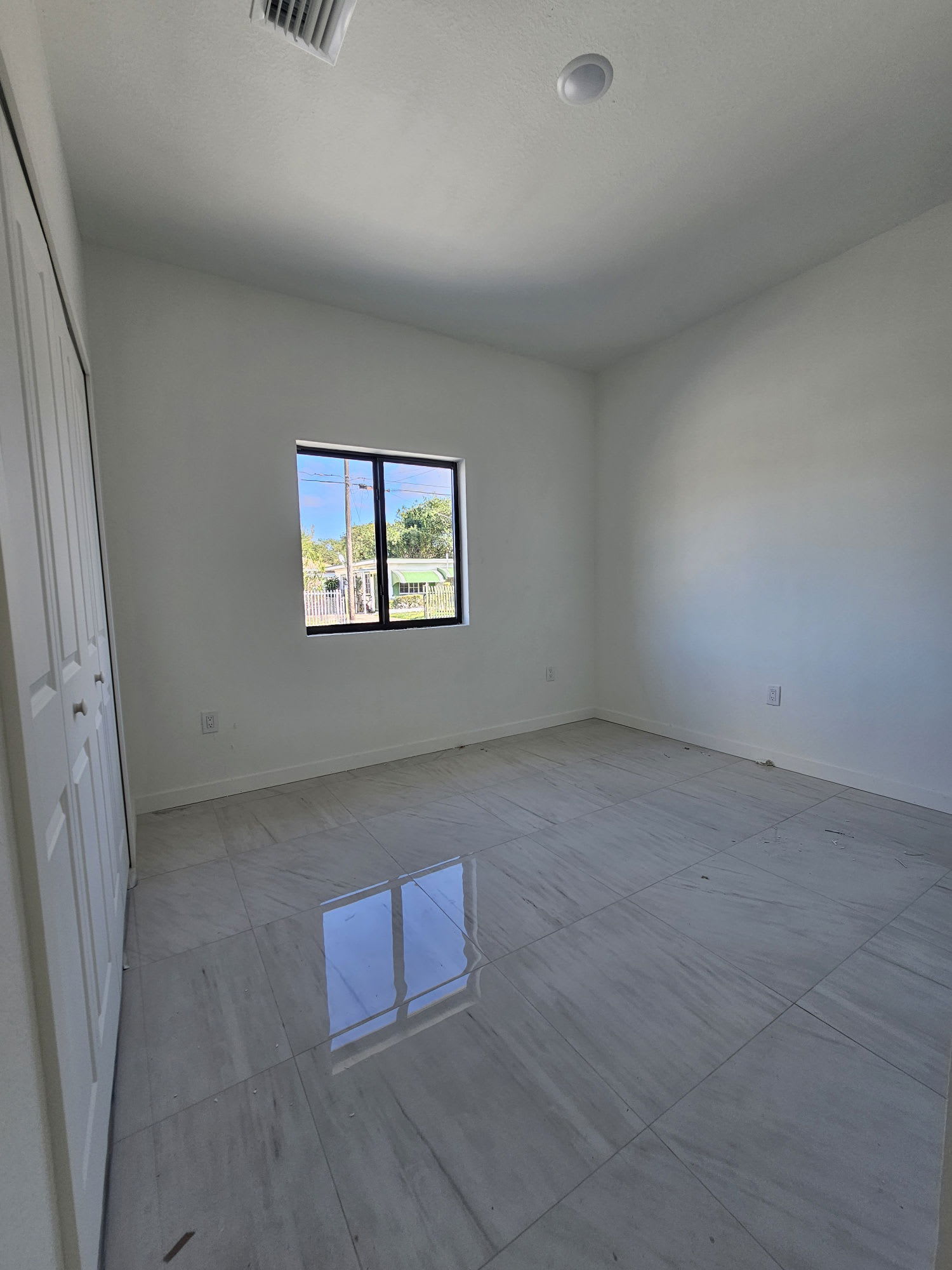 8048 Northwest 14Th Court – photo 4