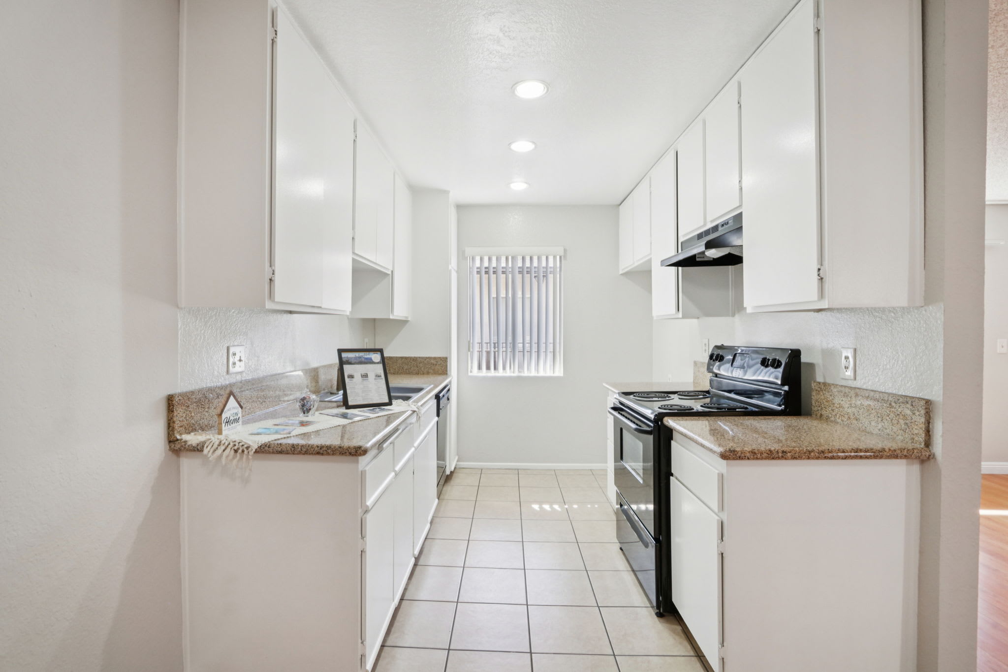 626 E Verdugo Ave – photo 2
