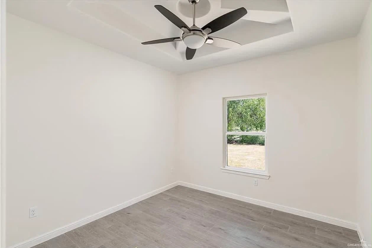 1424 West Franklin Avenue – photo 3