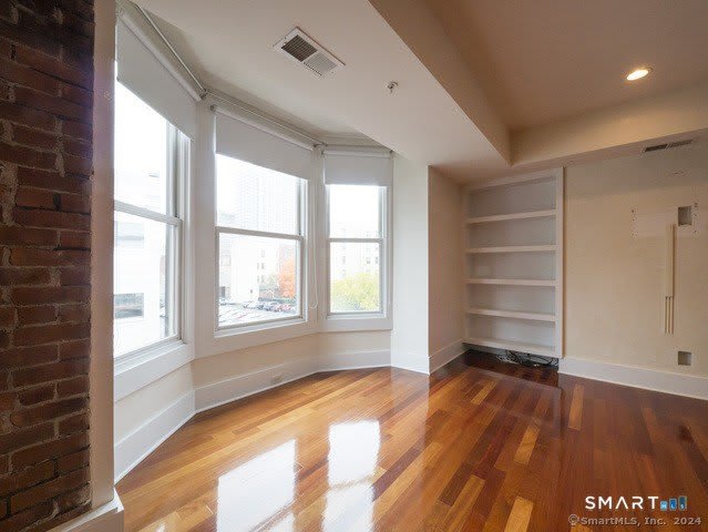 116 Crown Street – photo 3